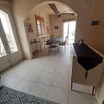 Sunsets Farmhouse, Gozo * 纳杜尔