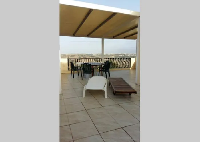 Sunsets Farmhouse, Gozo Дом отдыха Надур