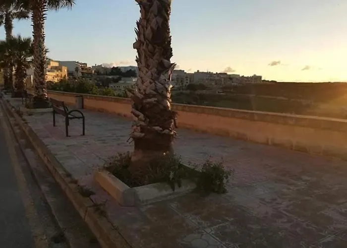 Sunsets Farmhouse, Gozo * Надур