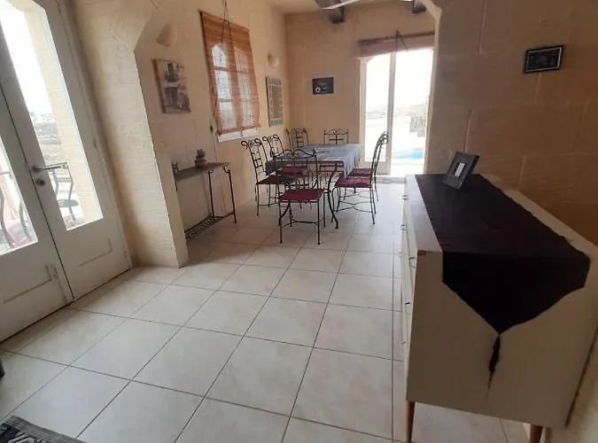 Sunsets Farmhouse, Gozo * Надур