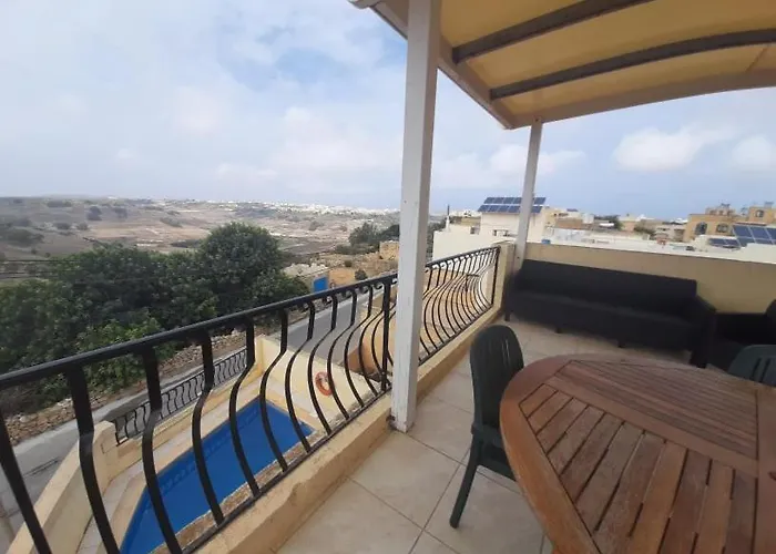 Sunsets Farmhouse, Gozo Надур