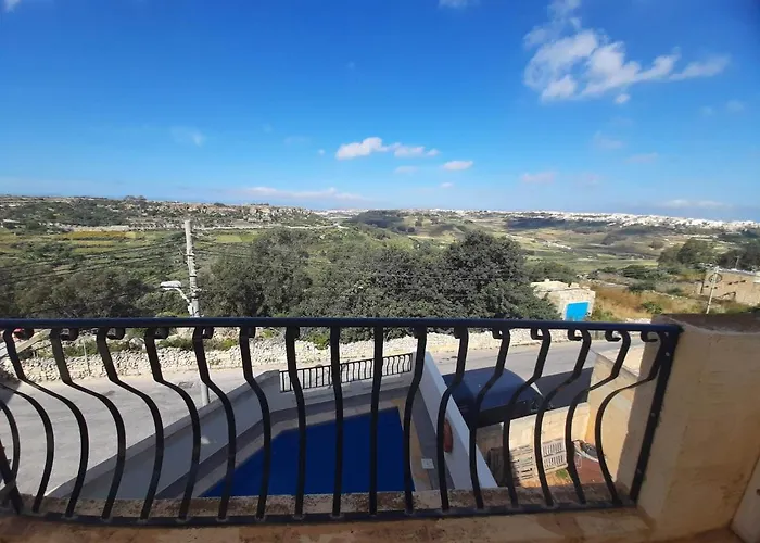 Sunsets Farmhouse, Gozo * Надур